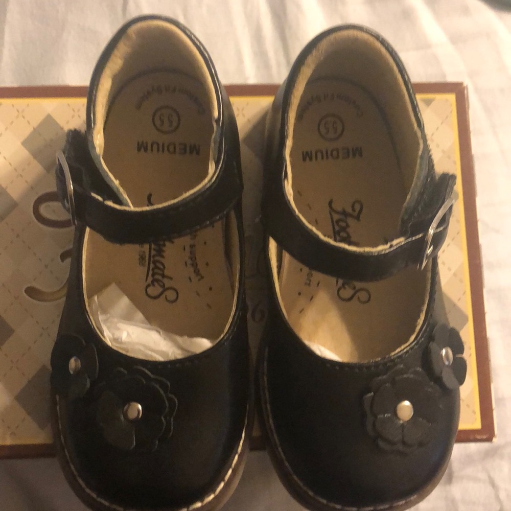Toddler shoes Foot Mates-BRAND NEW, never worn - Picture 2 of 2